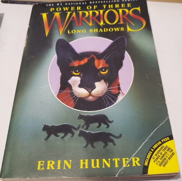 Warriors Erin Hunter 7 Book Set w/2 - 1st Edition Hardcovers & 5 Paperbacks - Picture 14 of 15